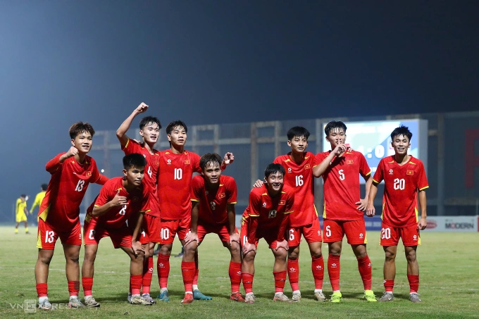 U17 Việt Nam ăn mừng chiến thắng ấn tượng tại vòng loại U17 châu Á